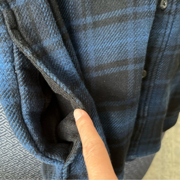ORVIS  Big Bear Navy and Black Heavy weight plaid Flannel size Large - Picture 12 of 12